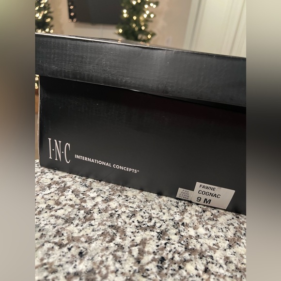 Leather brown boots 
Size: 9.0 - Picture 5 of 7